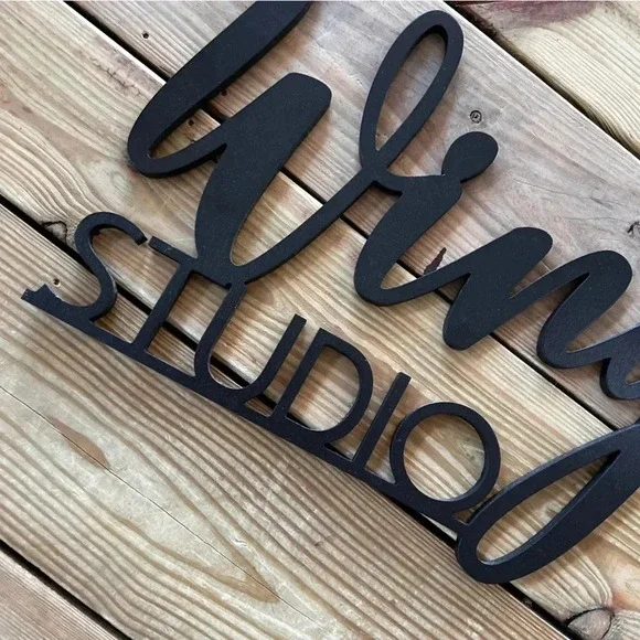 Wood sign WINGS STUDIO Black - Picture 5 of 6